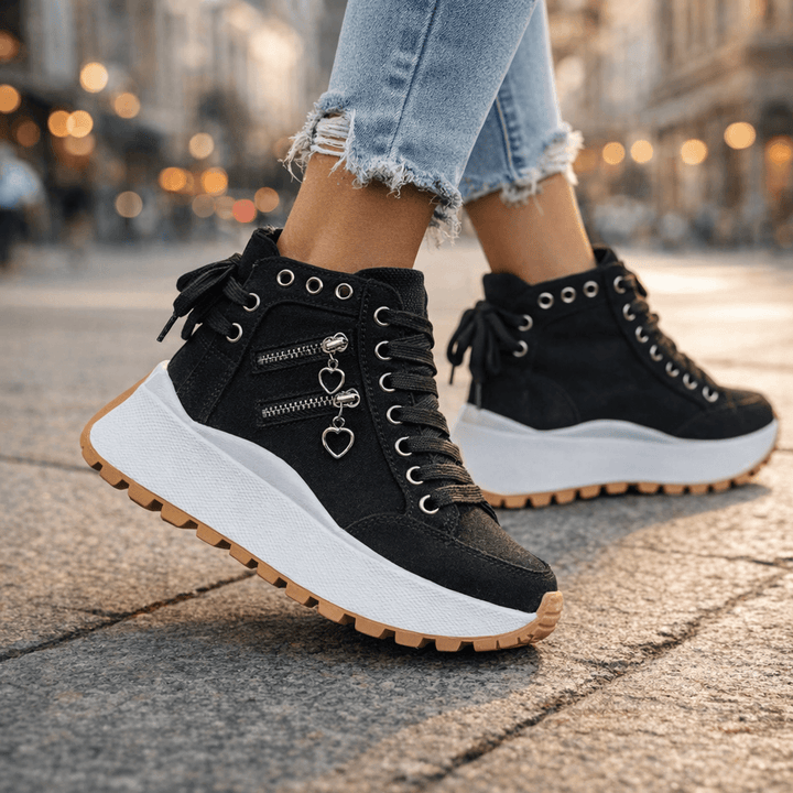 Novera Chunk Sneakers