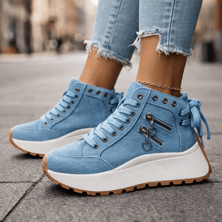 Novera Chunk Sneakers