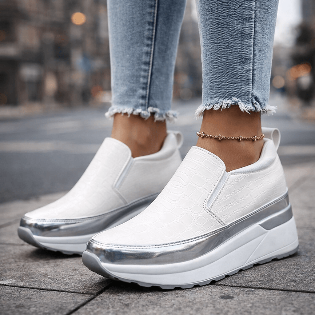 Novi Rise Sneakers