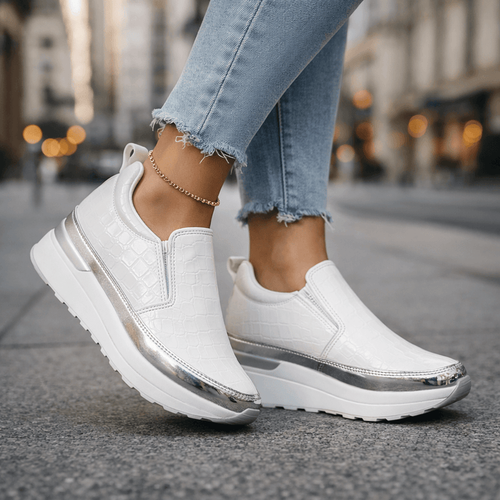 Novi Rise Sneakers
