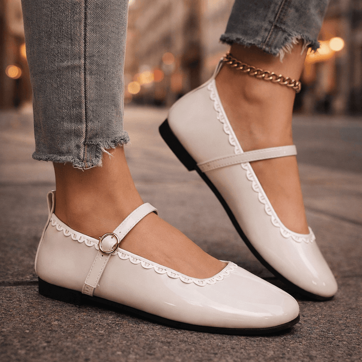 Odette Noir Flats